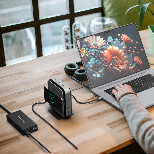 J5Create Ultimate JCD3199 USB-C Dual 4K HDMI Docking Station with 140W PD, 15W Wireless Charger, Gigabit Ethernet, USB 10Gbps Ports – Ideal for MacBook & Windows Laptops 5 J5Create Ultimate JCD3199 USB-C Dual 4K HDMI Docking Station with 140W PD, 15W Wireless Charger, Gigabit Ethernet, USB 10Gbps Ports – Ideal for MacBook & Windows Laptops - Image 5